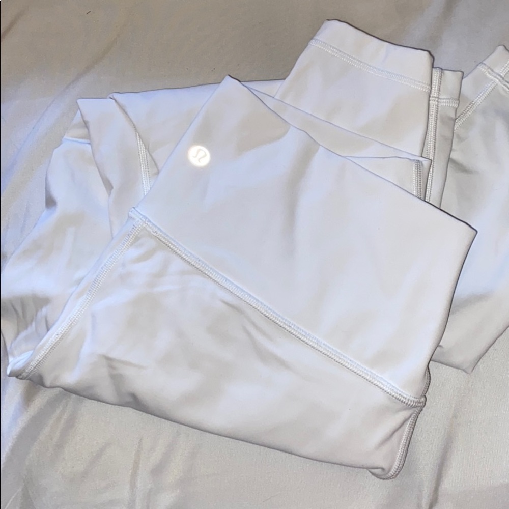 White lululemon leggings